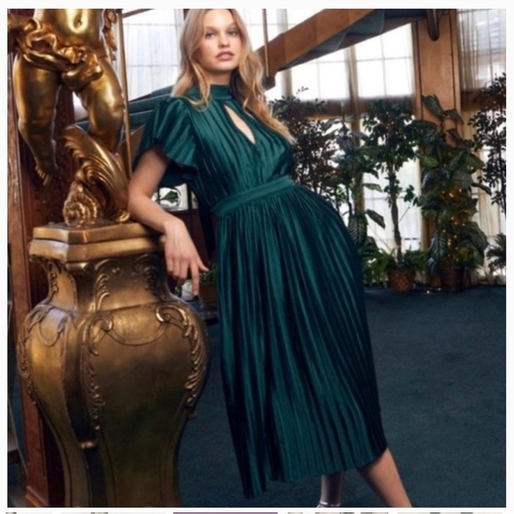 LULUS Radiant Reverie Emerald Plisse Short Sleeve Backless Midi Dress Size: L - Picture 4 of 17